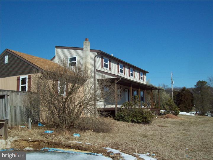 909 Ridgeway Road Birdsboro, PA 19508 - Photo 6 of 20 Exterior Side