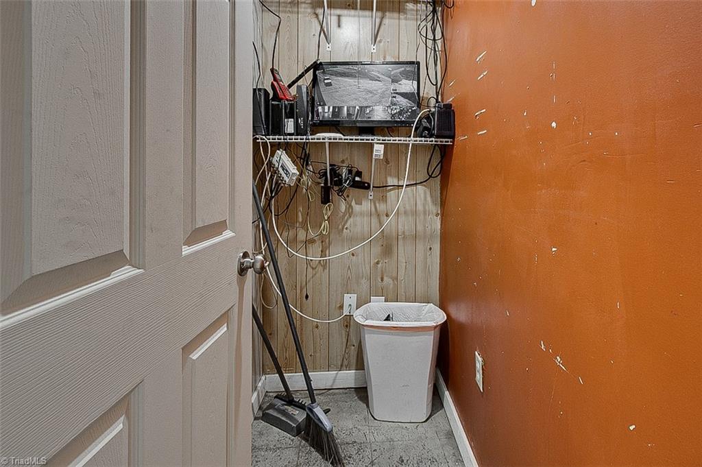 174 Lewallen Road Asheboro, NC 27205 - Photo 13 of 23 Tech closet