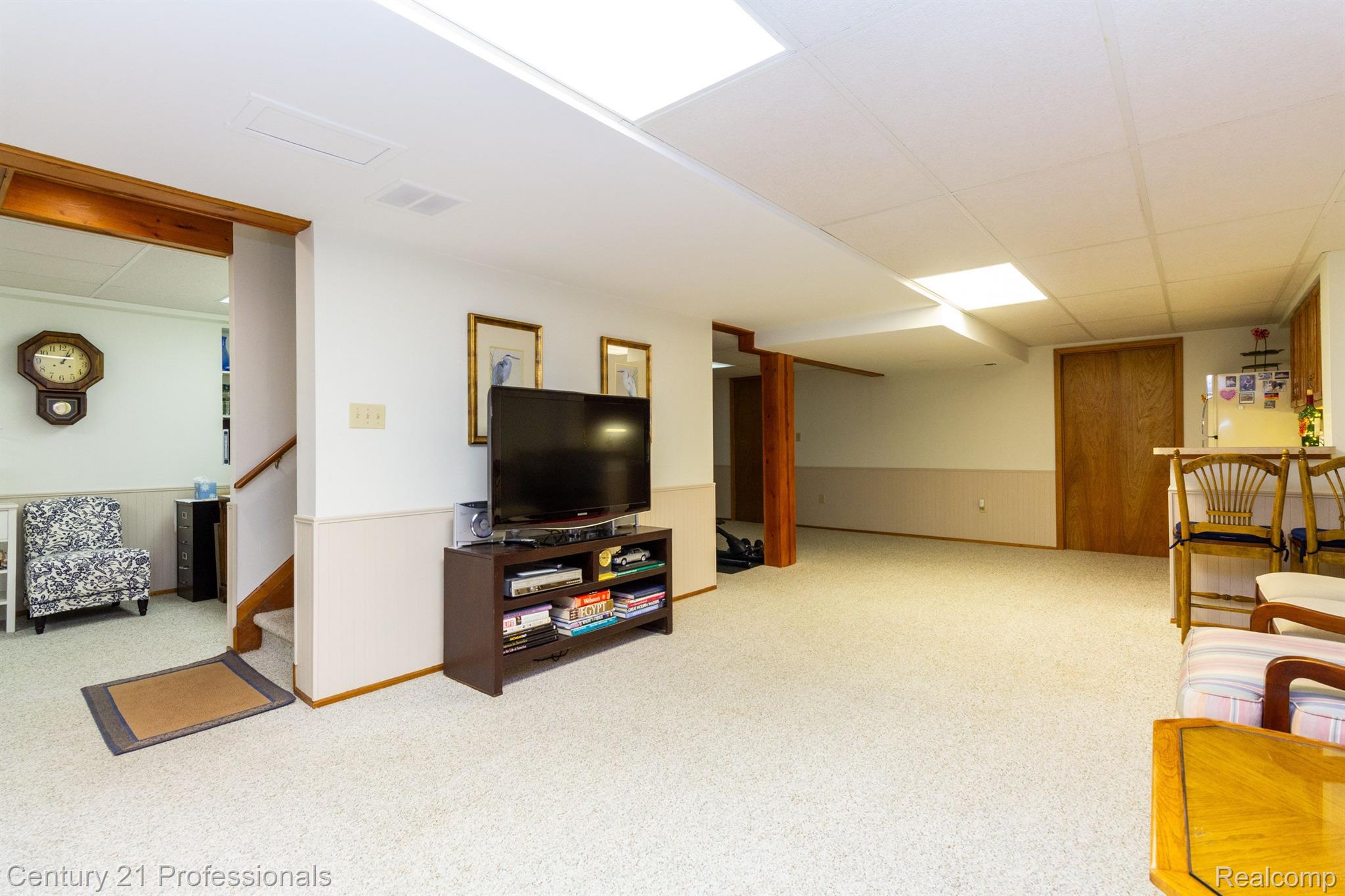 778 Lockmoore Court Rochester, MI 48307 - Photo 41 of 62 Gallery Image 41