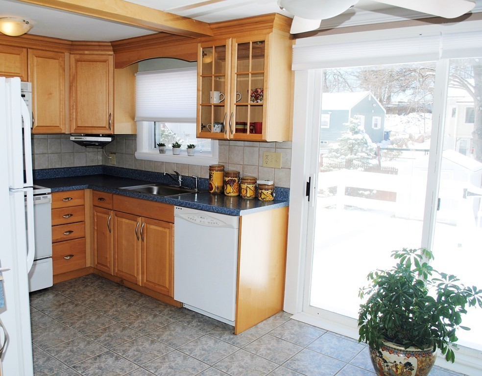 27 Pleasantdale Road Boston, MA 02132 - Photo 4 of 17 Gallery Image 4