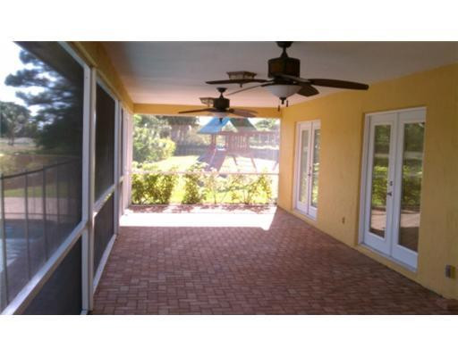 6043 Golf Vista Way Boca Raton, FL 33433 - Photo 7 of 8 Exterior Front