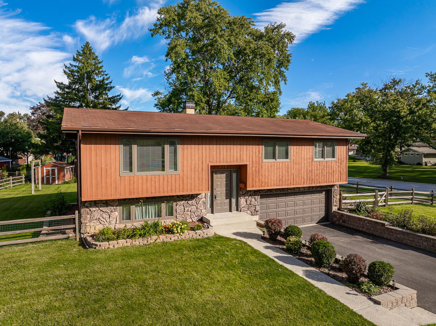 588 Kohley Road Lisle, IL 60532 - Photo 1 of 34 Gallery Image 1