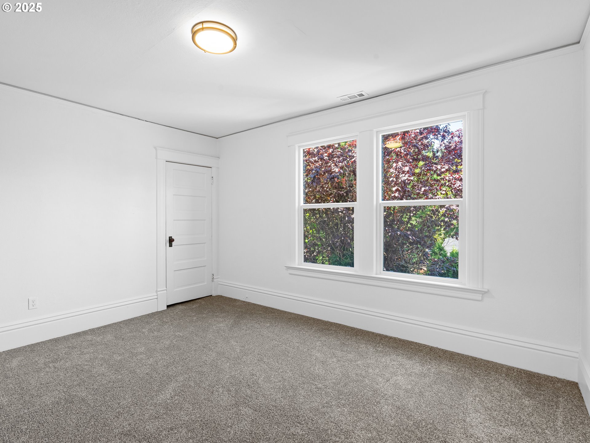 3818 Southeast Morrison Street Portland, OR 97214 - Photo 13 of 16