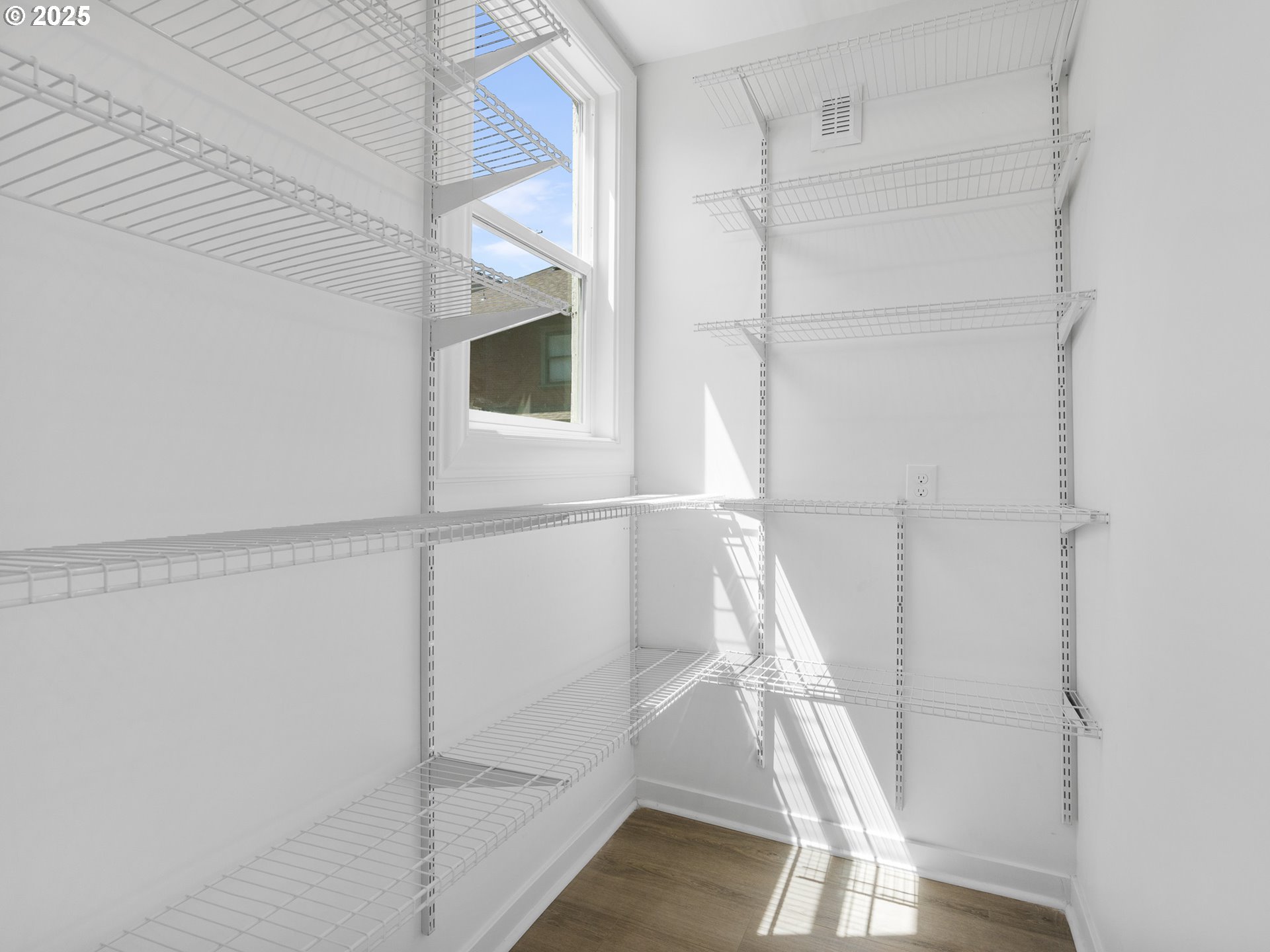 3818 Southeast Morrison Street Portland, OR 97214 - Photo 15 of 16