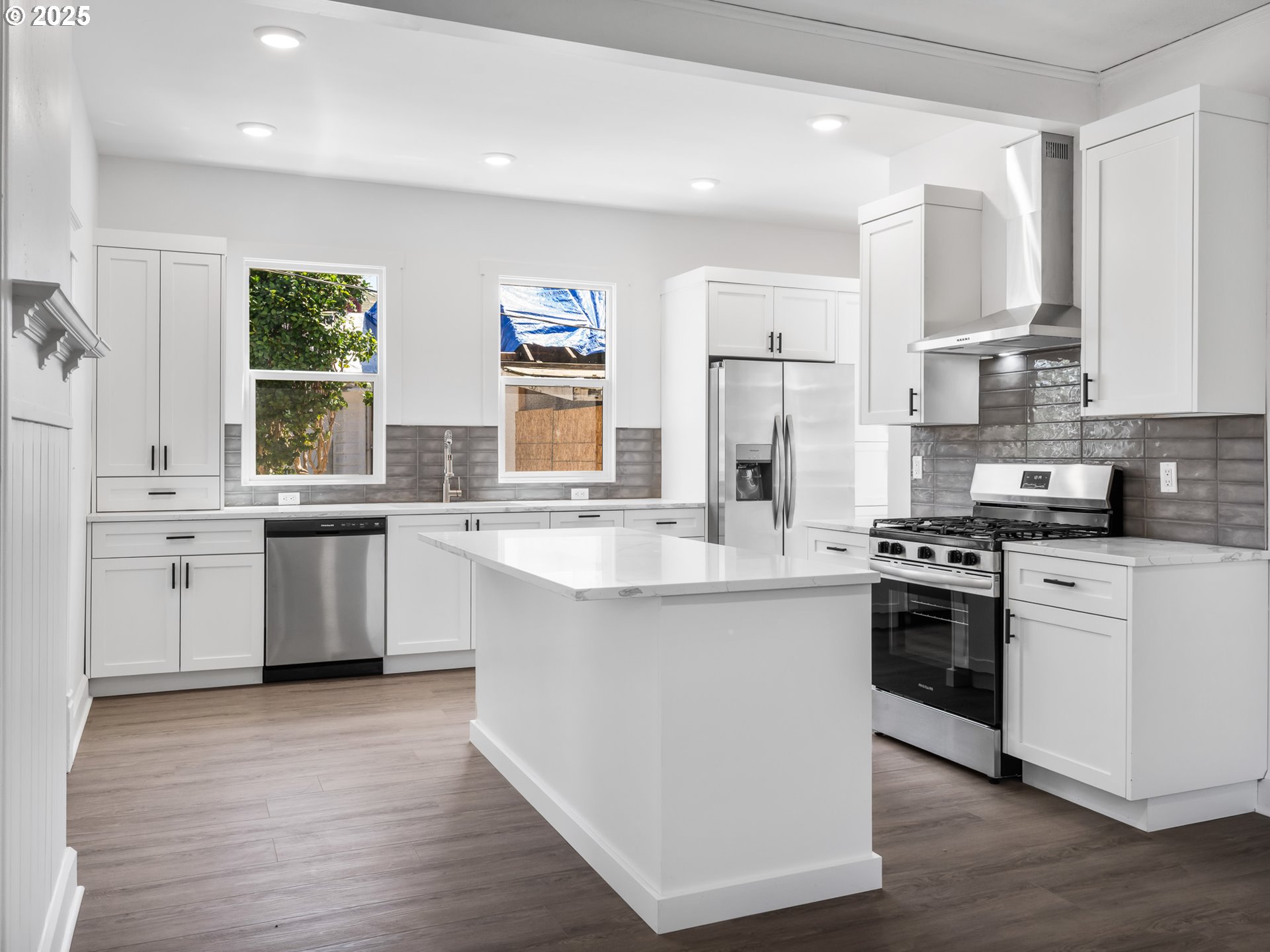 3818 Southeast Morrison Street Portland, OR 97214 - Photo 5 of 16