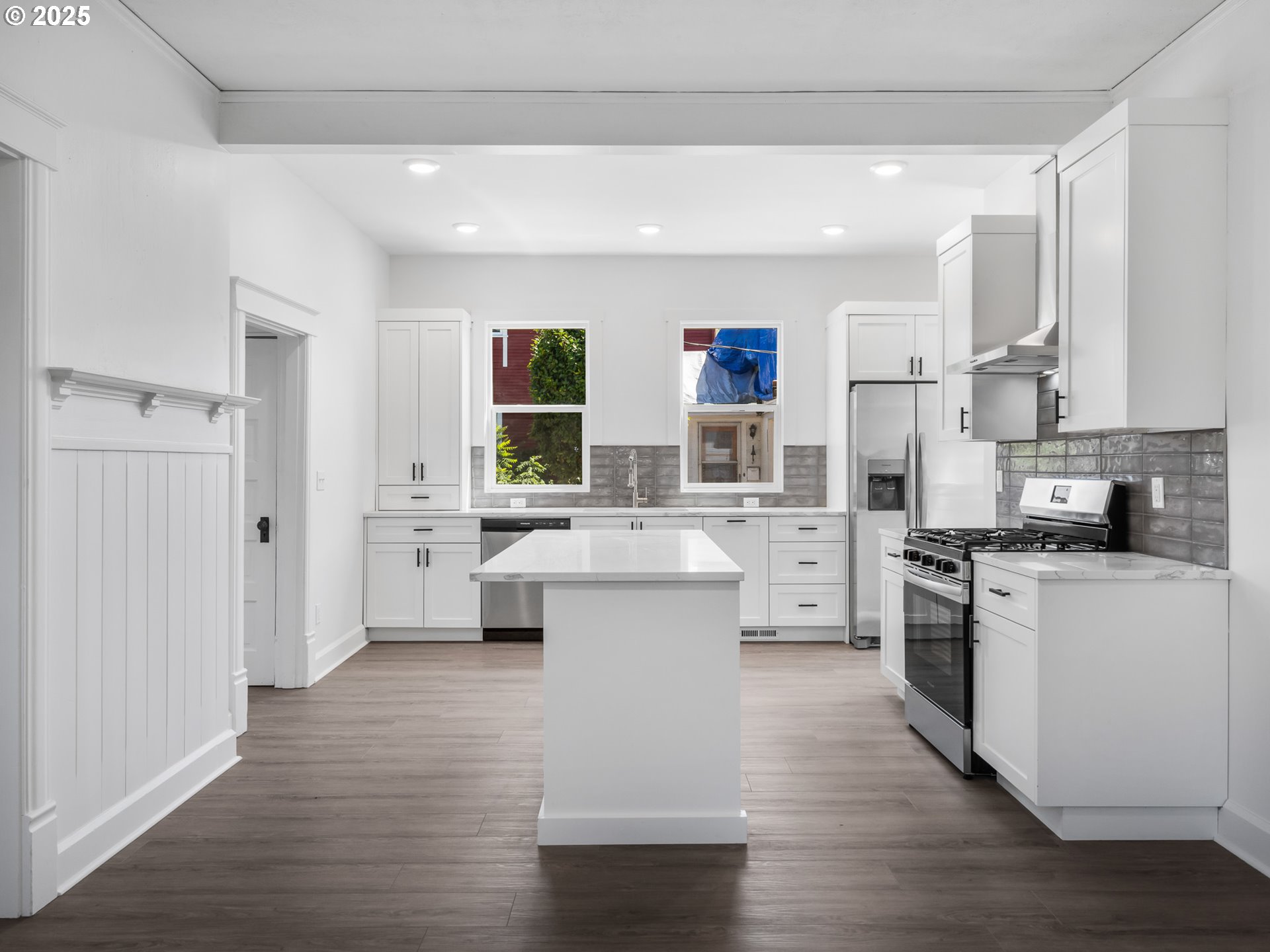 3818 Southeast Morrison Street Portland, OR 97214 - Photo 8 of 16