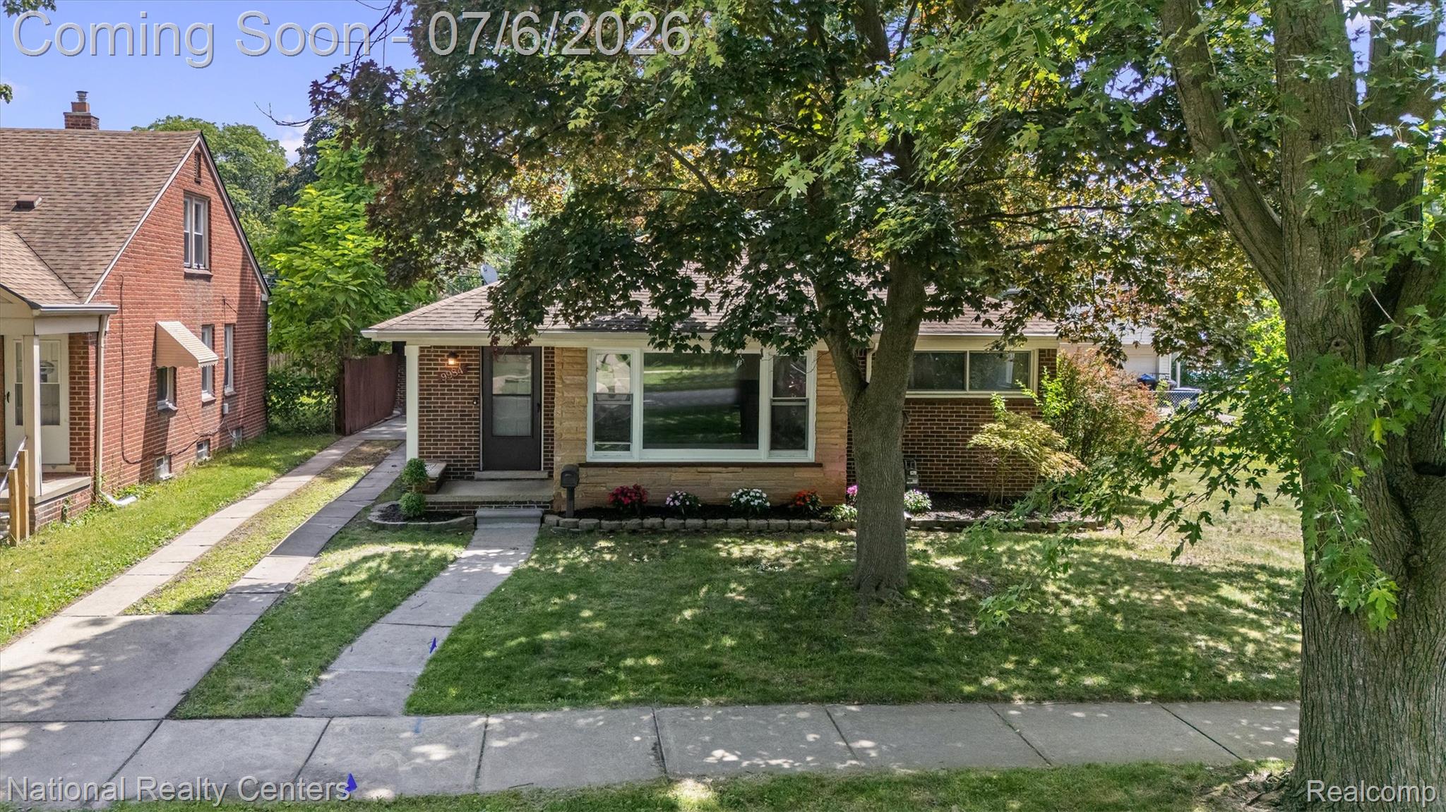 9984 Hemingway Street Redford, MI 48239 - Photo 4 of 33 04-Hemingway-27.jpg