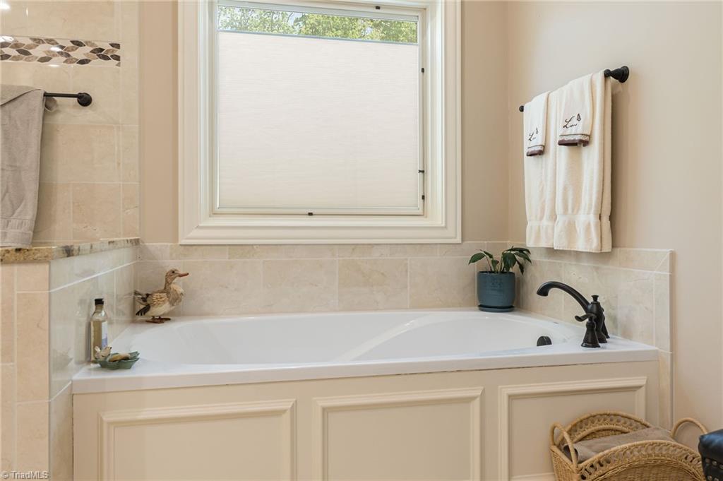 7850-7852 Sutter Road Greensboro, NC 27455 - Photo 31 of 47 Gallery Image 31