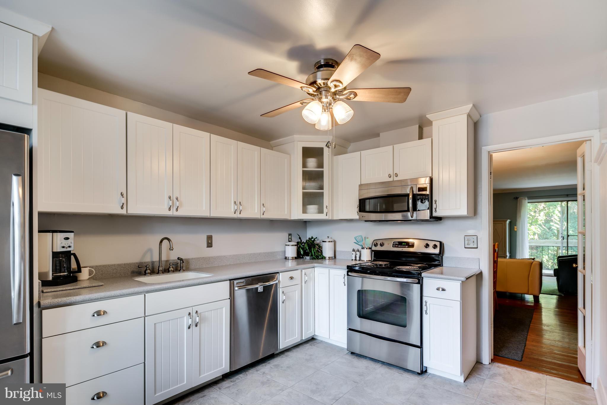 9773 Early Spring Way Columbia, MD 21046 - Photo 3 of 29 Kitchen
