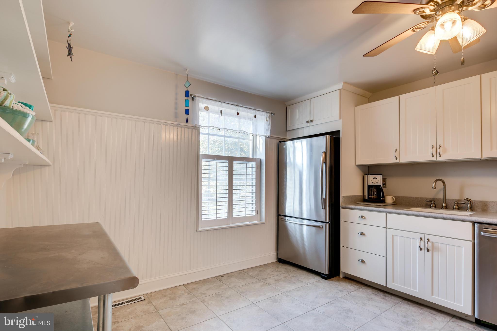 9773 Early Spring Way Columbia, MD 21046 - Photo 9 of 29 Kitchen
