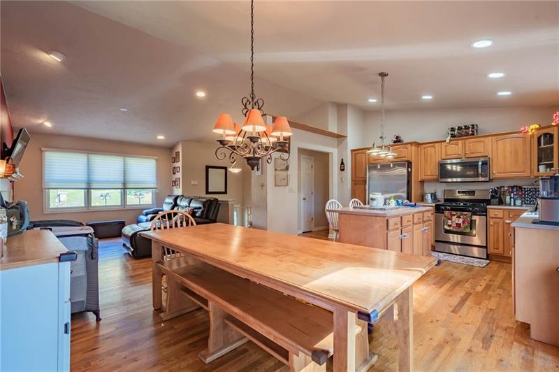 864 Blue Ridge Road Pittsburgh, PA 15239 - Photo 8 of 20 Gallery Image 8