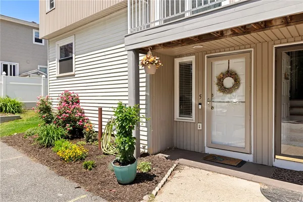 $300,000 | 27 Kiley Street, Unit 5, North Providence, RI 02911