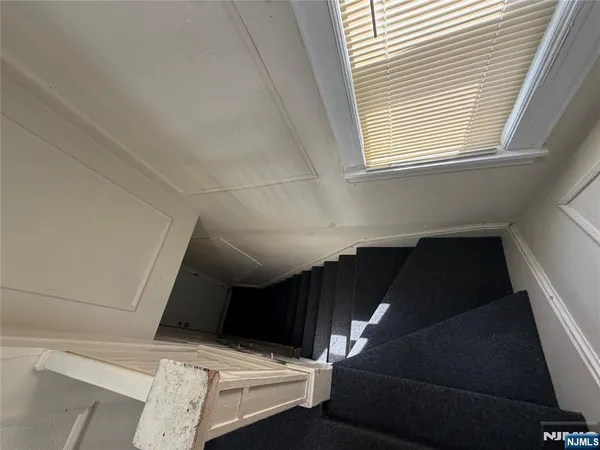 $2,600 | 440-442 East 35th Street, Unit 440, Paterson, NJ 07504