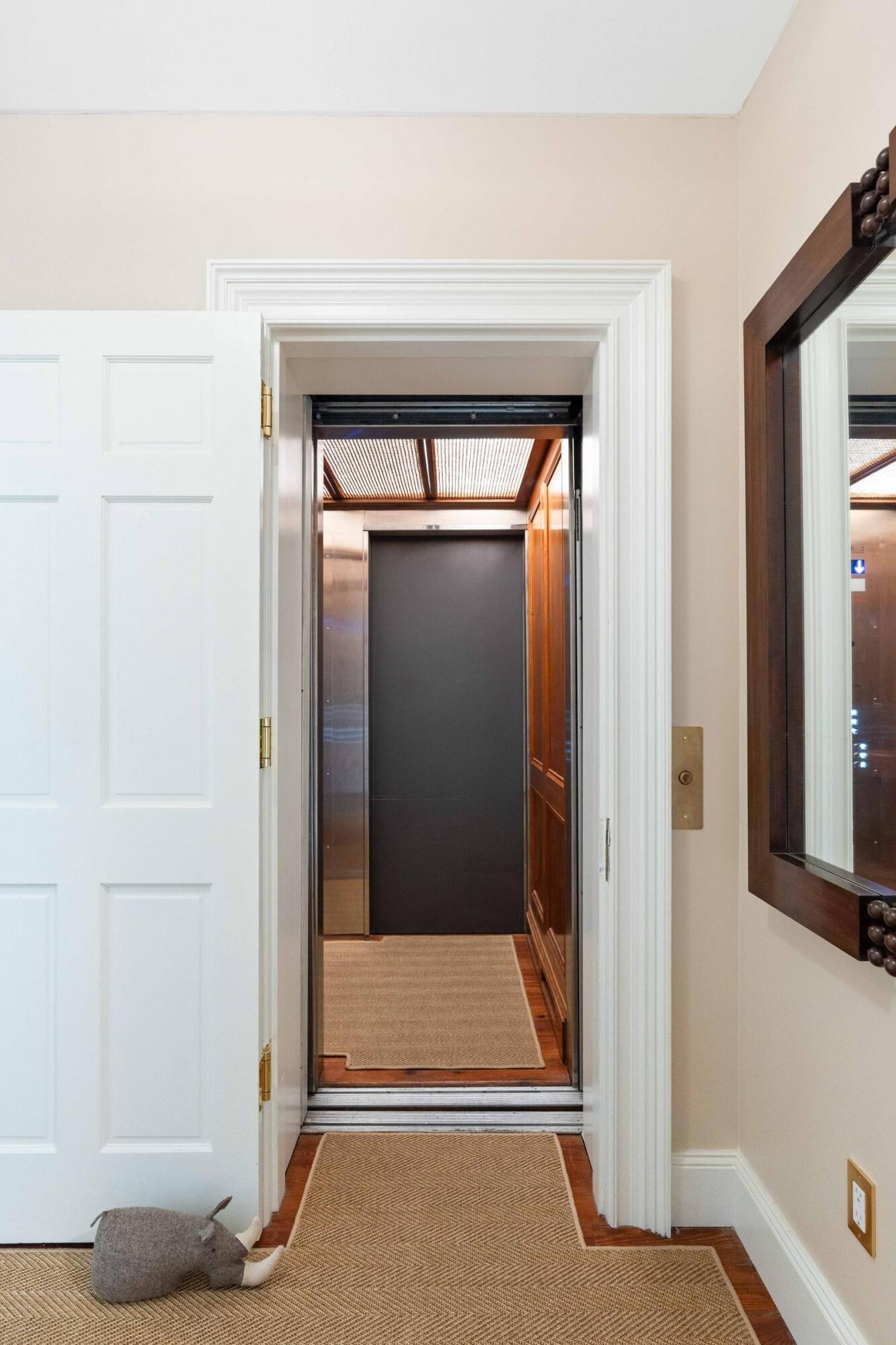 5 Legare Street, Unit C Charleston, SC 29401 - Photo 5 of 46 8