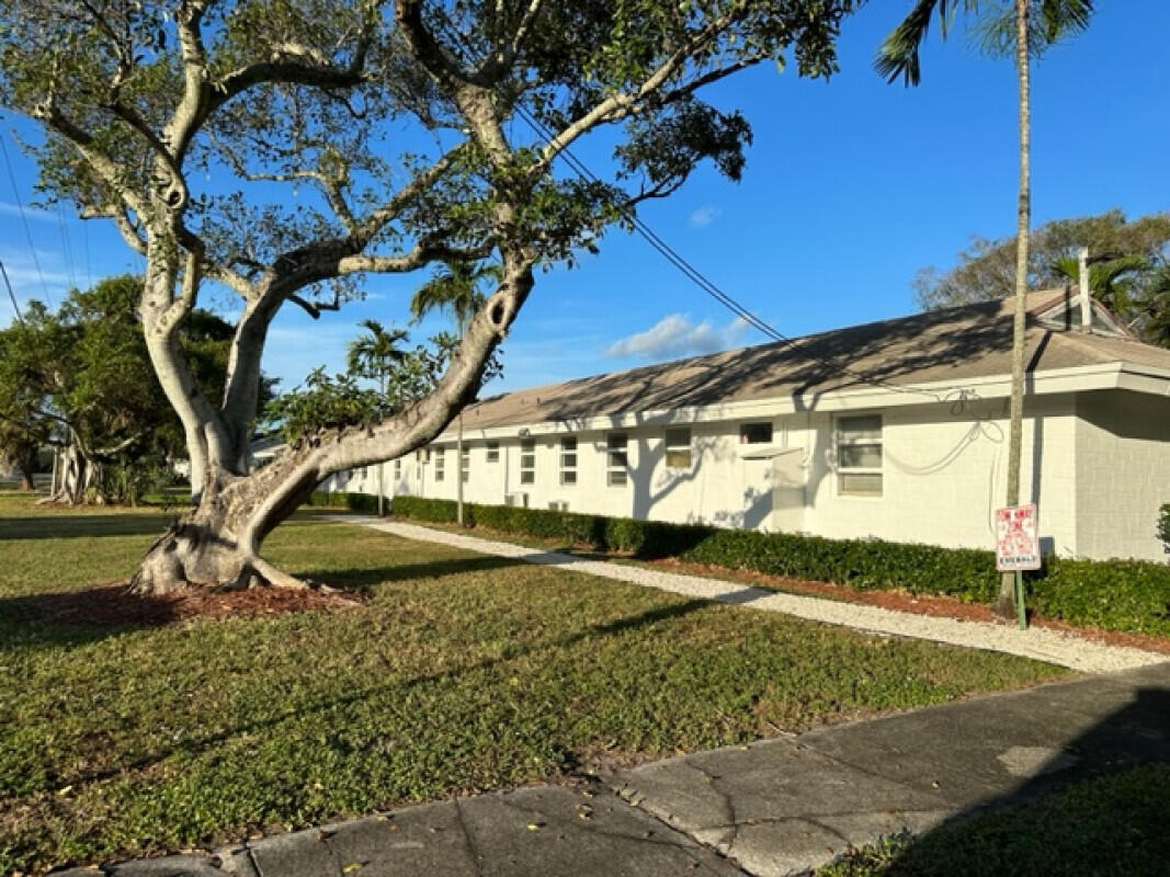 3000 Northwest 5th Avenue, Unit 18 Boca Raton, FL 33431 - Photo 3 of 15 4