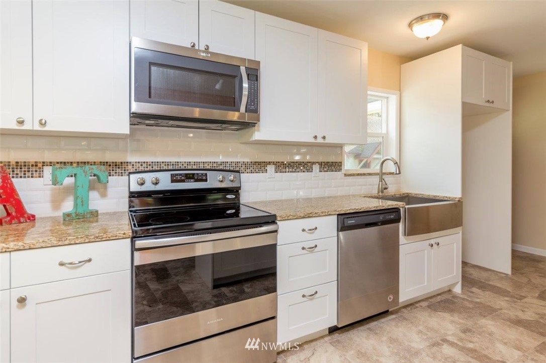 225 Sunnyhill Road West Bremerton, WA 98312 - Photo 12 of 22 Gallery Image 12