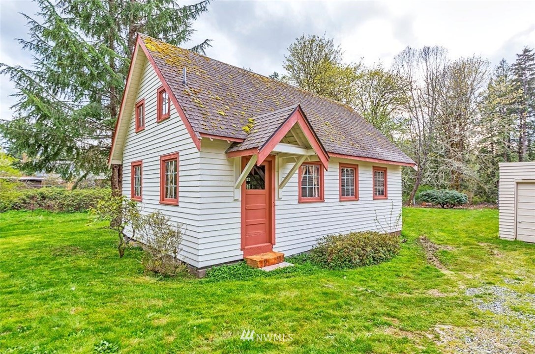 225 Sunnyhill Road West Bremerton, WA 98312 - Photo 3 of 22 Gallery Image 3