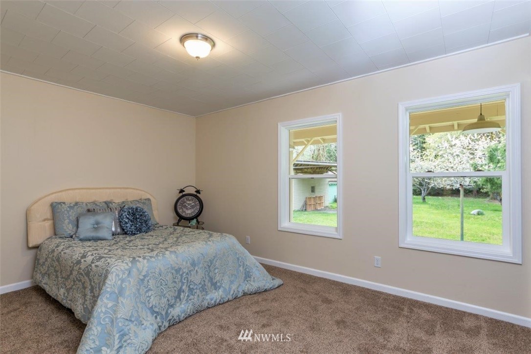 225 Sunnyhill Road West Bremerton, WA 98312 - Photo 8 of 22 Gallery Image 8