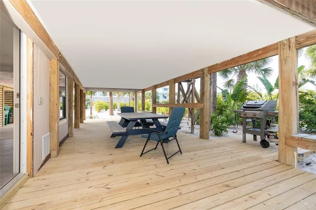 a view of livingroom with washer and dryer