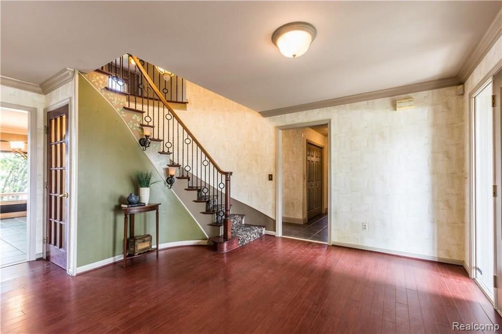 1865 South Shore Drive Rochester Hills, MI 48307 - Photo 12 of 47