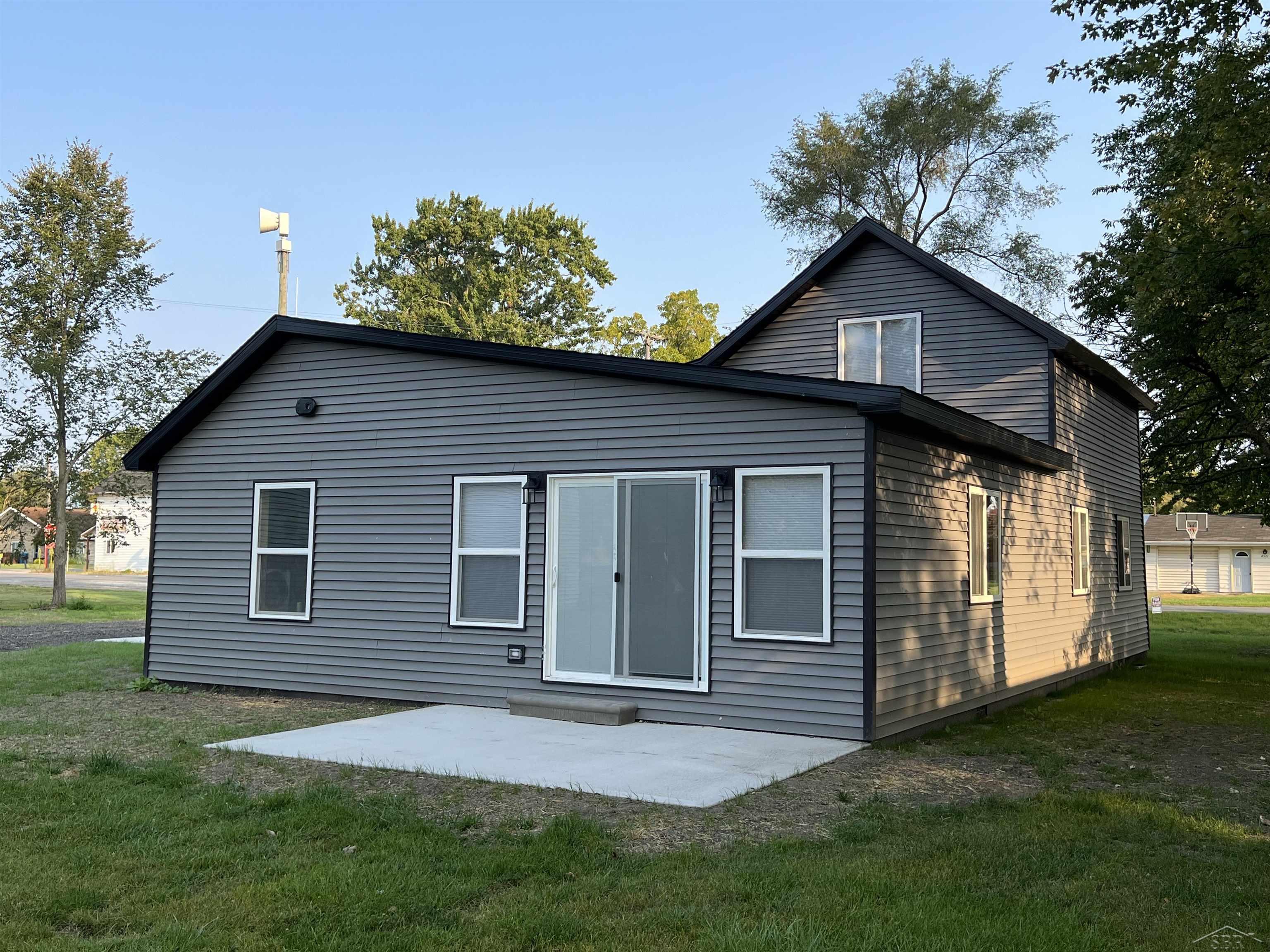 4518 East Laporte Road Freeland, MI 48623 - Photo 3 of 25