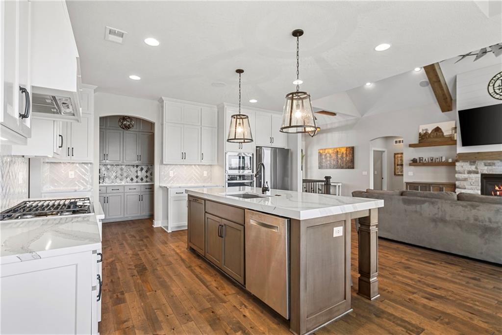 1013 Old Hickory Road Greenwood, MO 64034 - Photo 18 of 50