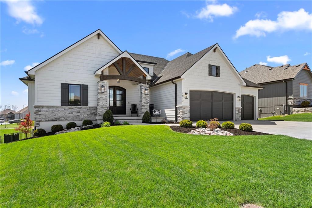 1013 Old Hickory Road Greenwood, MO 64034 - Photo 3 of 50