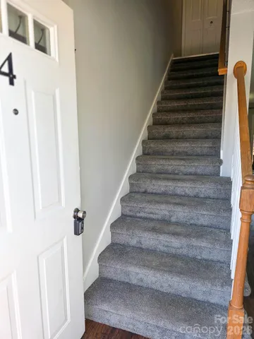 $194,900 | 1491 20th Avenue Northeast, Unit 4, Hickory, NC 28601