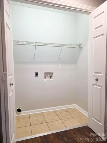 $194,900 | 1491 20th Avenue Northeast, Unit 4, Hickory, NC 28601