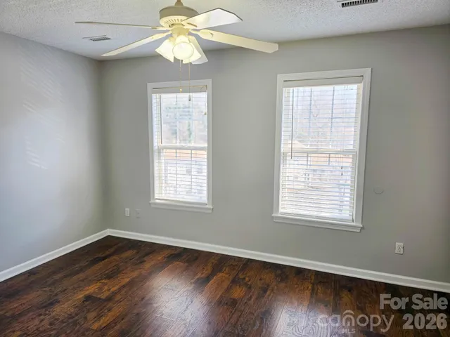 $194,900 | 1491 20th Avenue Northeast, Unit 4, Hickory, NC 28601