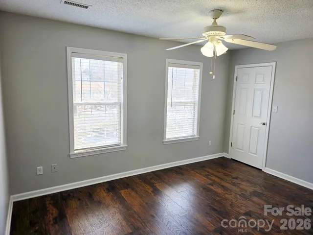 $194,900 | 1491 20th Avenue Northeast, Unit 4, Hickory, NC 28601