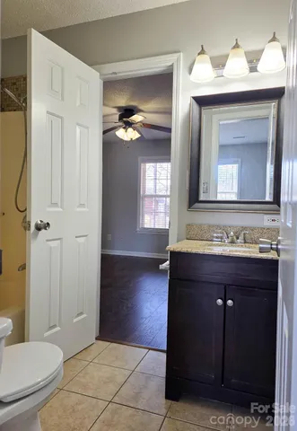 $194,900 | 1491 20th Avenue Northeast, Unit 4, Hickory, NC 28601
