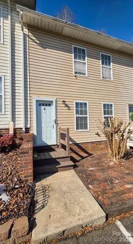 $194,900 | 1491 20th Avenue Northeast, Unit 4, Hickory, NC 28601