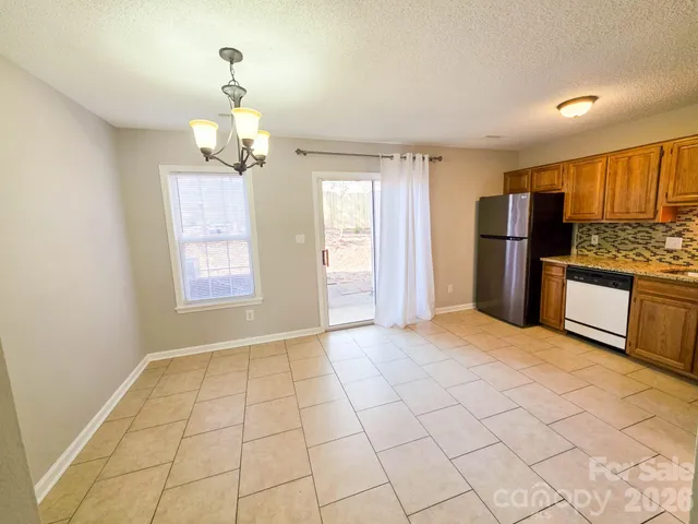 $194,900 | 1491 20th Avenue Northeast, Unit 4, Hickory, NC 28601