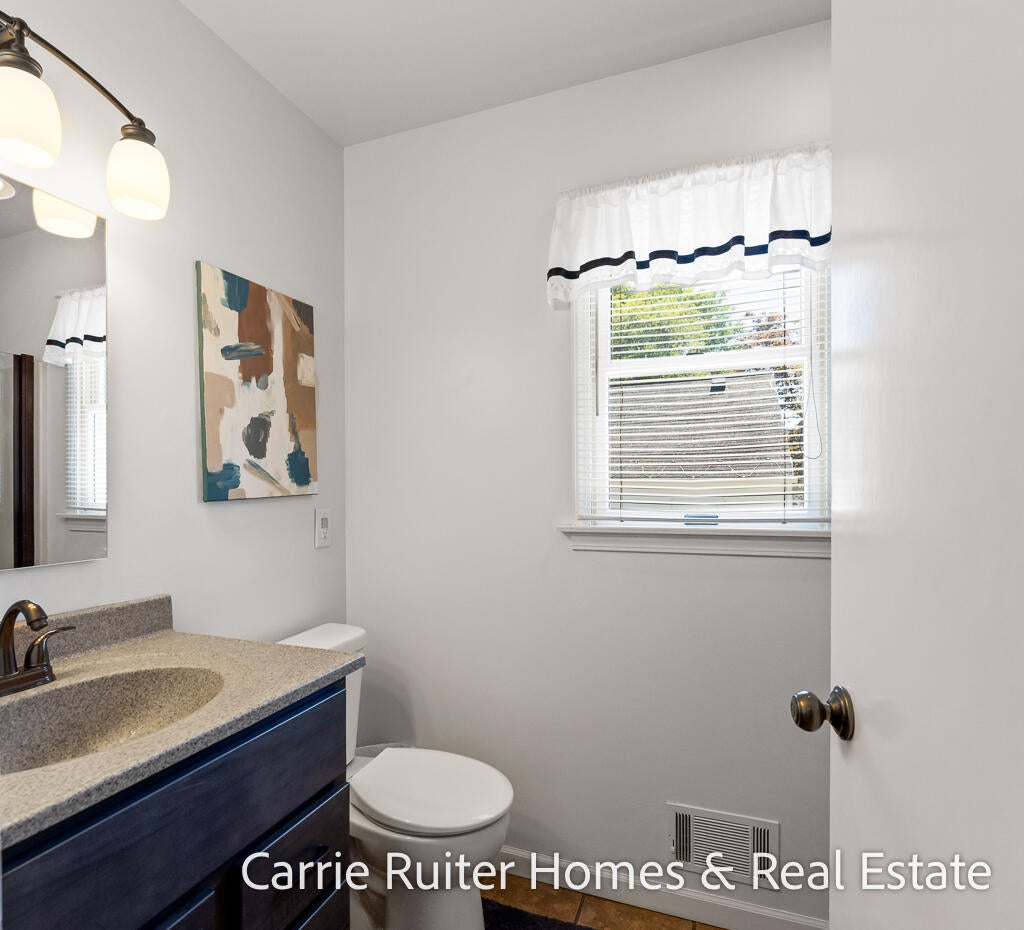 17232 West Spring Lake Road Spring Lake, MI 49456 - Photo 31 of 42 Gallery Image 31