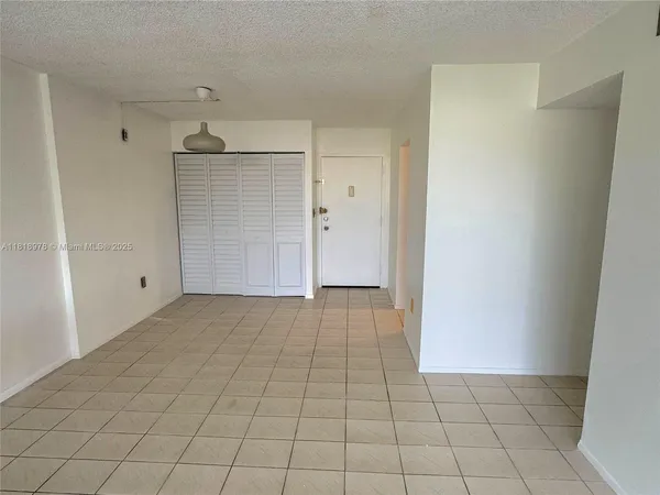 $2,350 | 2500 Northeast 135th Street, Unit B208, North Miami, FL 33181