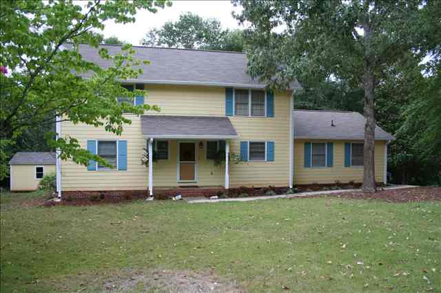 101 Roxbury Drive Seneca, SC 29672 - Photo 1 of 22 Gallery Image 1