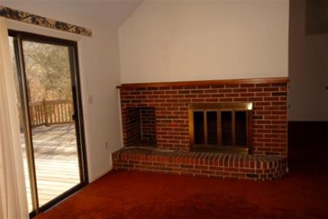 101 Roxbury Drive Seneca, SC 29672 - Photo 4 of 22 Gallery Image 4
