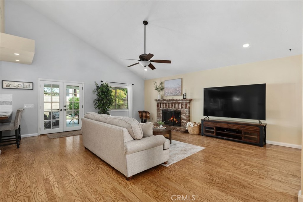 329 Locust Street Brea, CA 92821 - Photo 12 of 36 Gallery Image 12
