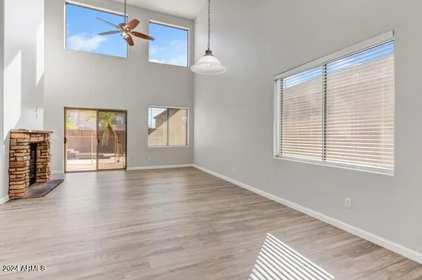 $2,650 | 15441 West Shangri La Road, Surprise, AZ 85379