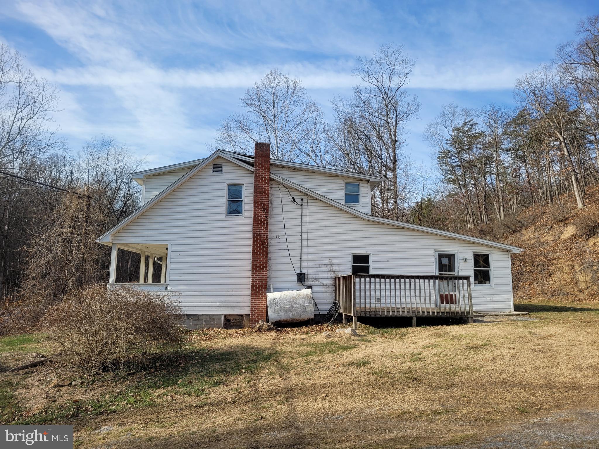 9492 Cumberland Road Springfield, WV 26763 - Photo 3 of 33