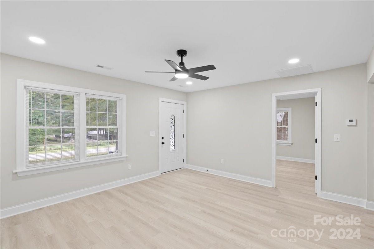 2746 Springbrook Circle Gastonia, NC 28052 - Photo 6 of 44 Gallery Image 6