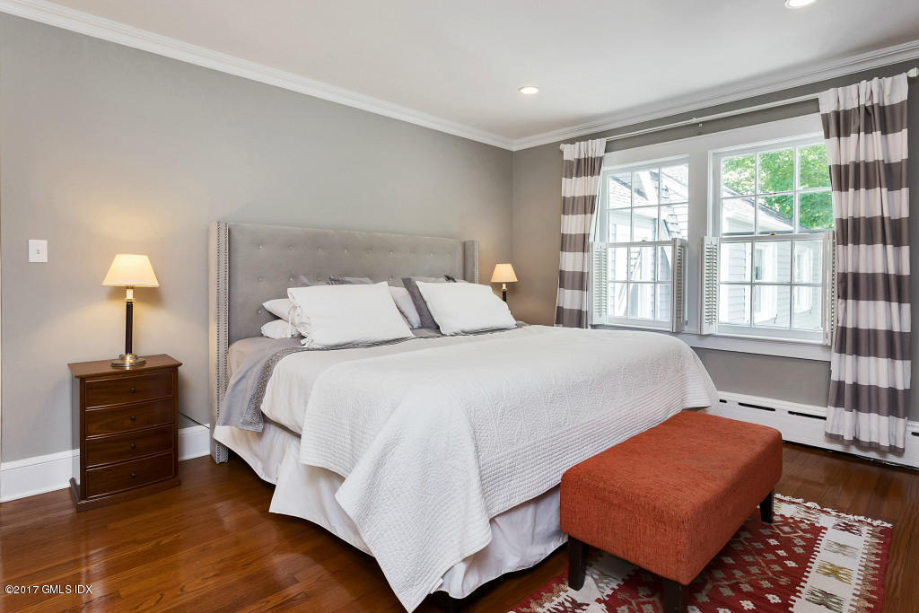 227 Riverside Avenue Riverside, CT 06878 - Photo 11 of 24 227 Riverside Ave Master Bedroom