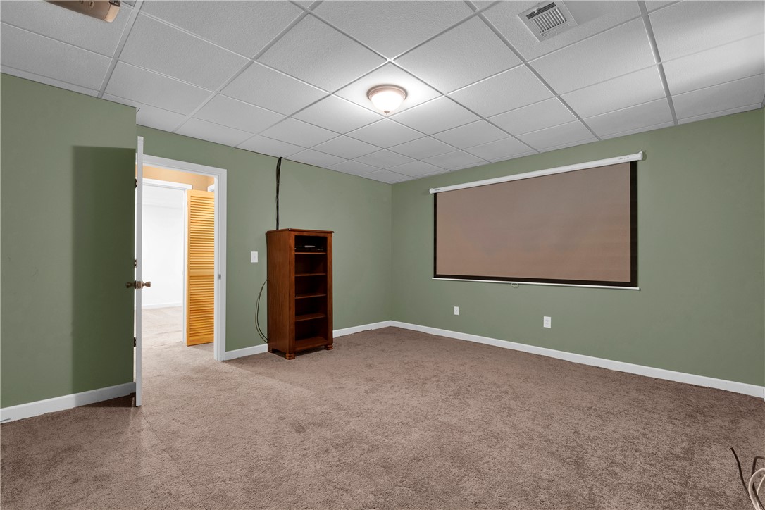406 Hopewell Ridge Anderson, SC 29621 - Photo 32 of 46 This versatile room offers a comfortable setting for entertainment or relaxation.