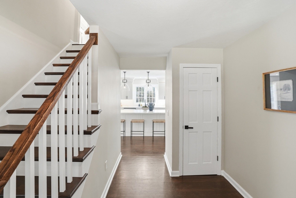 139 Rocky Hill Road Rehoboth, MA 02769 - Photo 4 of 41