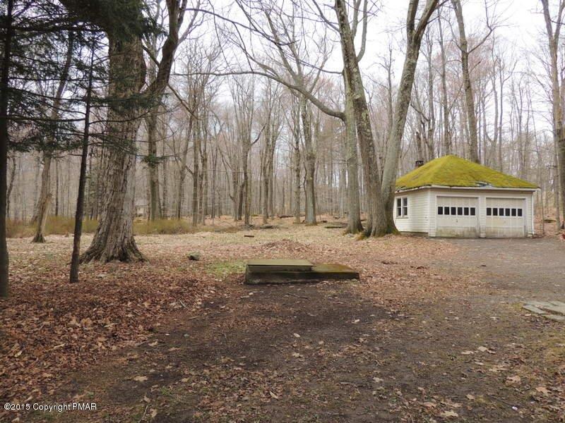 2800 Locust Ridge Road Pocono Lake, PA 18347 - Photo 19 of 20 a view of outdoor space with sign board