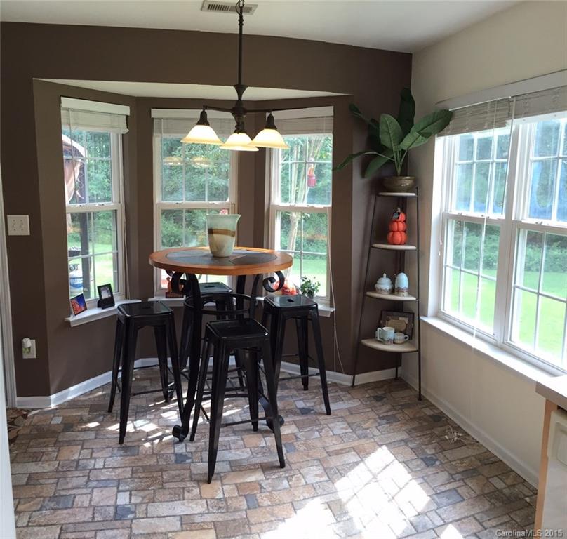 4012 Ranchview Lane Charlotte, NC 28216 - Photo 5 of 12 Gallery Image 5