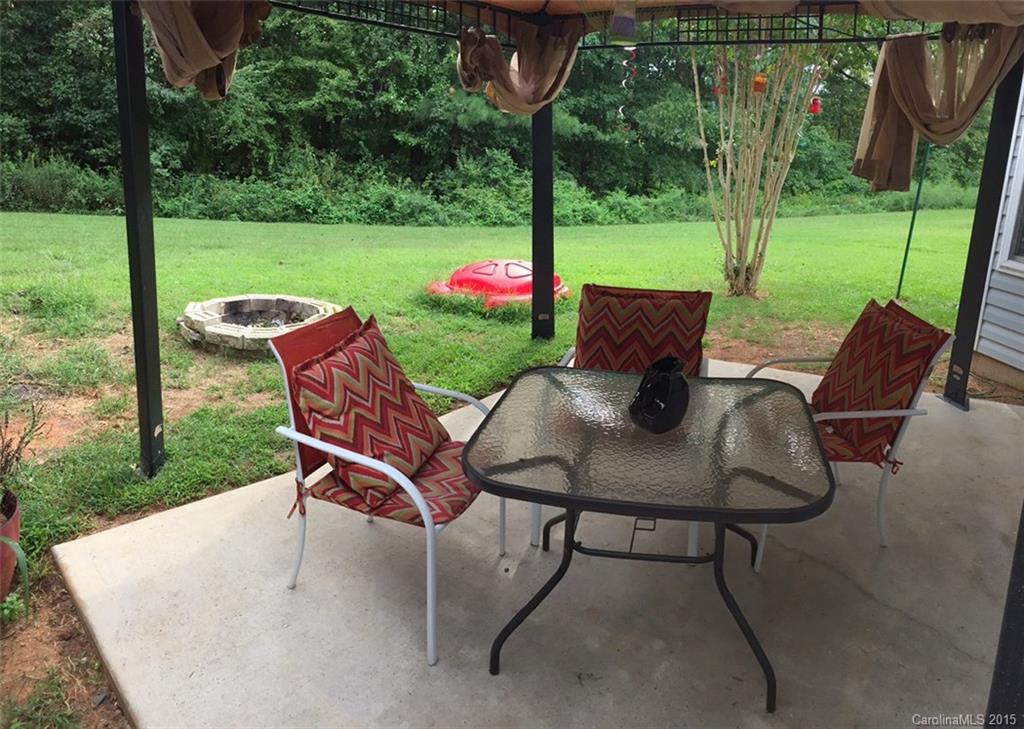 4012 Ranchview Lane Charlotte, NC 28216 - Photo 10 of 12 Gallery Image 10