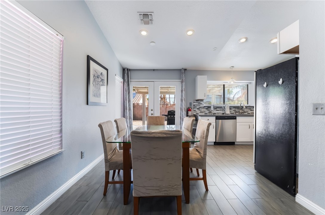 7076 Gunslinger Street Las Vegas, NV 89119 - Photo 13 of 32