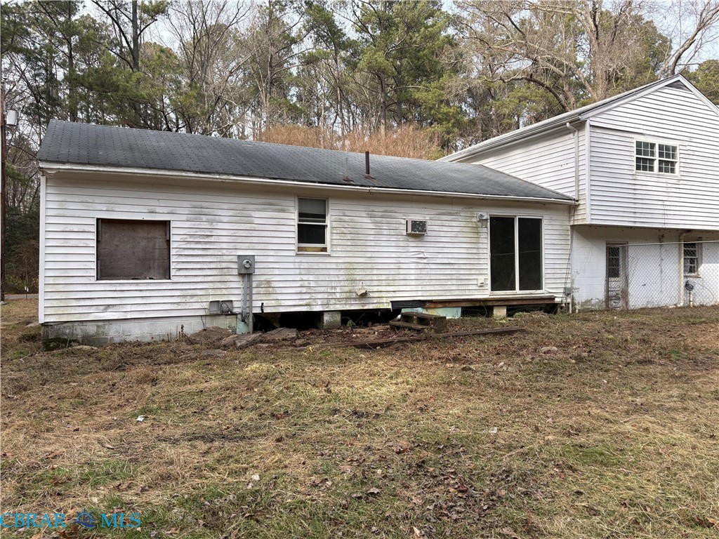 939 Coachpoint Road Hartfield, VA 23071 - Photo 25 of 29